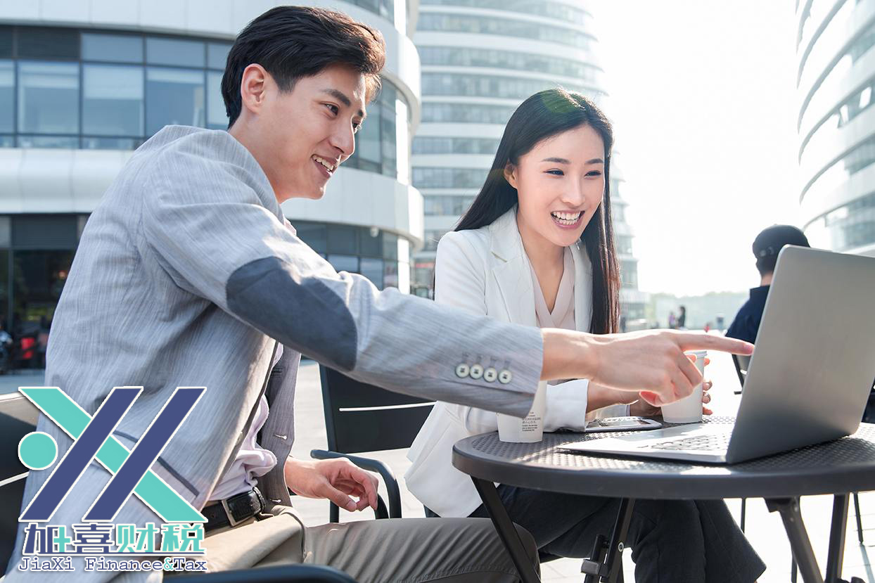 ¿Cómo solicitan los extranjeros facturas especiales de IVA después de registrar una empresa en Shanghai?